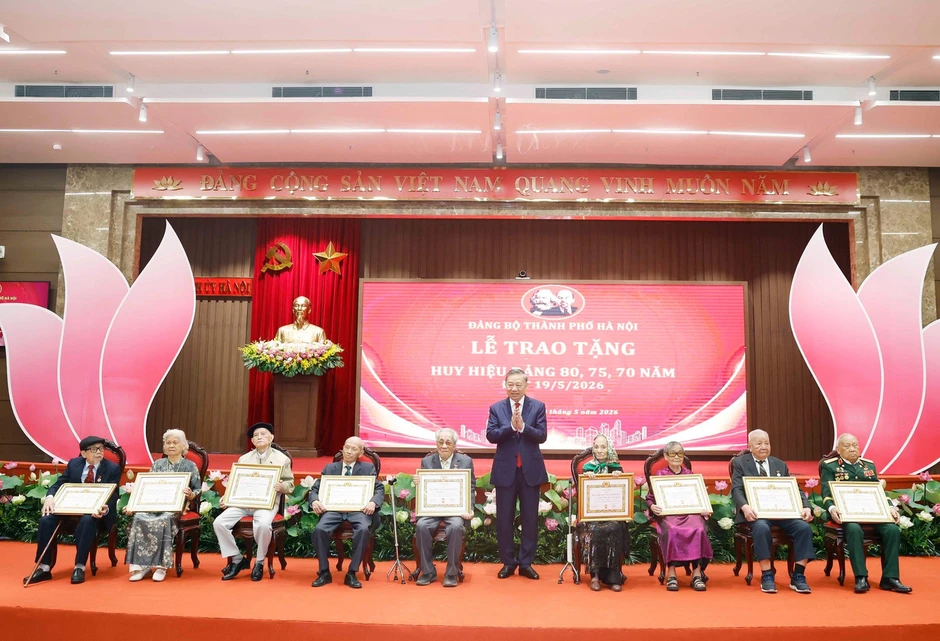 Tổng Bí thư, Chủ tịch nước Tô Lâm: Người đảng viên phải sống có lý tưởng, có trách nhiệm với Đảng, Tổ quốc, Nhân dân Tổng Bí thư, Chủ tịch nước Tô Lâm: Người đảng viên phải sống có lý tưởng, có trách nhiệm với Đảng, Tổ quốc, Nhân dân