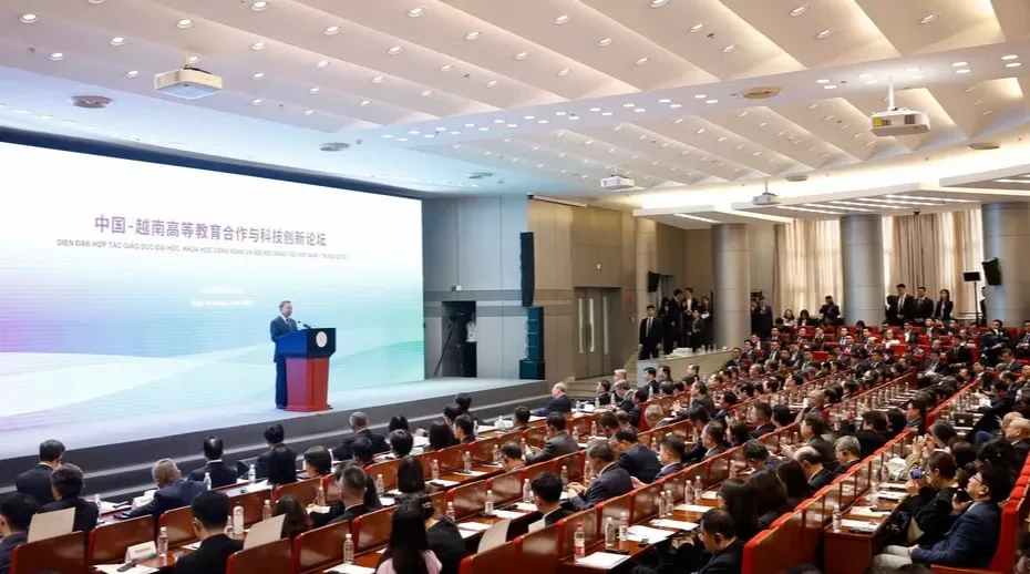 Tổng Bí thư, Chủ tịch nước Tô Lâm phát biểu chính sách tại Đại học Thanh Hoa Tổng Bí thư, Chủ tịch nước Tô Lâm phát biểu chính sách tại Đại học Thanh Hoa