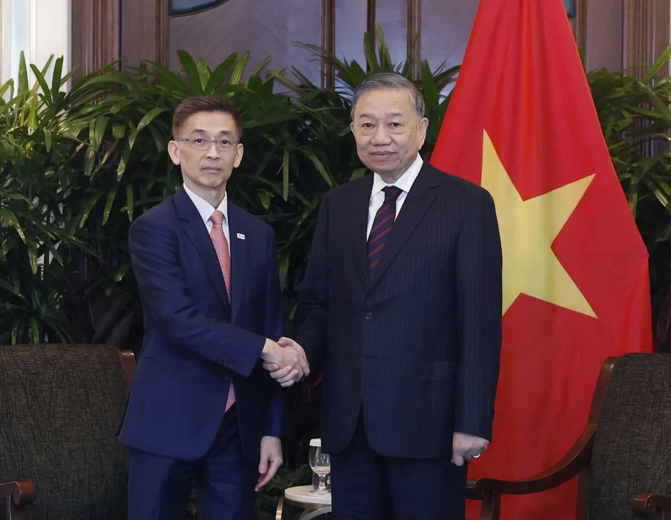 Tổng Bí thư, Chủ tịch nước Tô Lâm thăm cơ sở công nghệ, tiếp DN lớn của Singapore Tổng Bí thư, Chủ tịch nước Tô Lâm thăm cơ sở công nghệ, tiếp DN lớn của Singapore