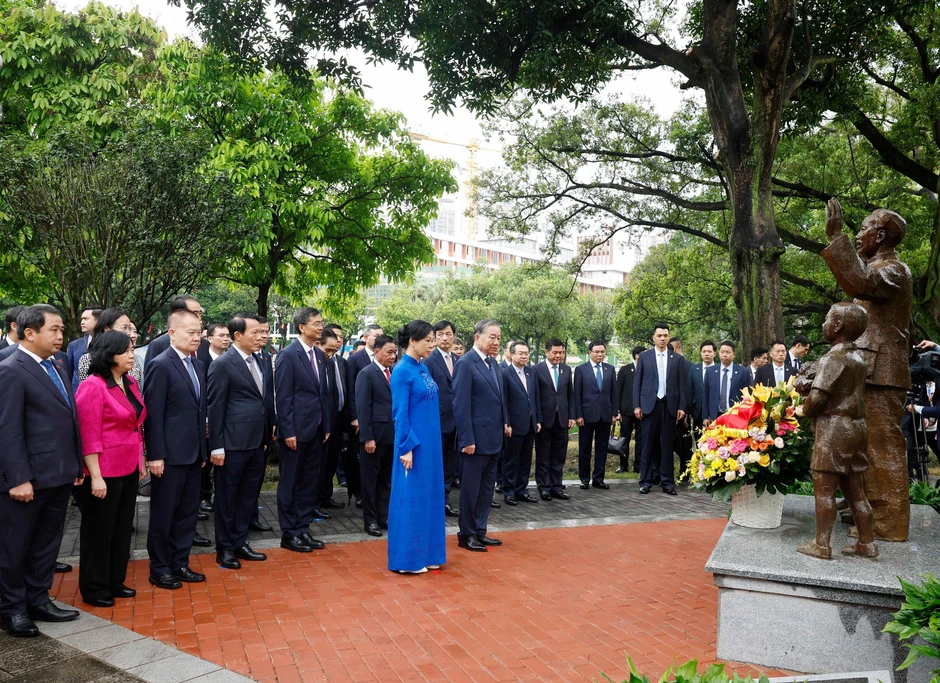 Tổng Bí thư, Chủ tịch nước Tô Lâm thăm di tích Khu học xá Trung ương (Trung Quốc) Tổng Bí thư, Chủ tịch nước Tô Lâm thăm di tích Khu học xá Trung ương (Trung Quốc)
