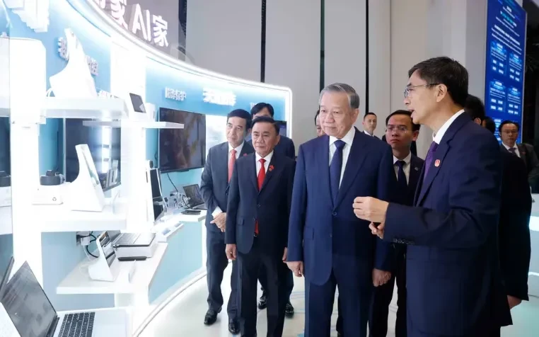 Tổng Bí thư, Chủ tịch nước Tô Lâm tham quan Trung tâm trí tuệ nhân tạo Trung Quốc - ASEAN Tổng Bí thư, Chủ tịch nước Tô Lâm tham quan Trung tâm trí tuệ nhân tạo Trung Quốc - ASEAN
