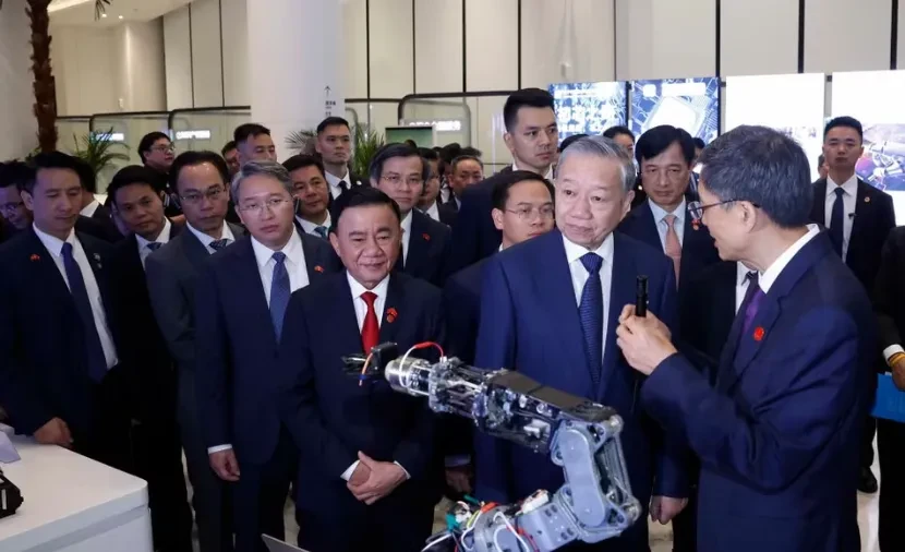 Tổng Bí thư, Chủ tịch nước Tô Lâm tham quan Trung tâm trí tuệ nhân tạo Trung Quốc - ASEAN Tổng Bí thư, Chủ tịch nước Tô Lâm tham quan Trung tâm trí tuệ nhân tạo Trung Quốc - ASEAN