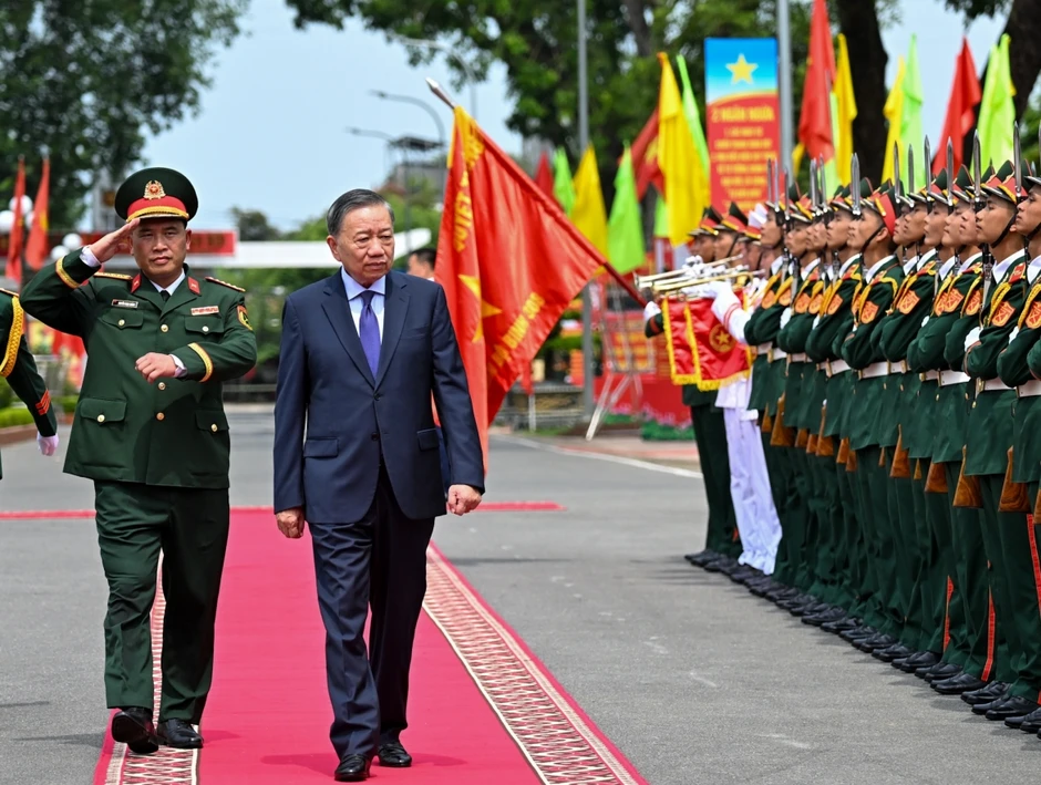 Tổng Bí thư, Chủ tịch nước Tô Lâm thăm Sư đoàn bộ binh cơ giới 308, Quân đoàn 12 Tổng Bí thư, Chủ tịch nước Tô Lâm thăm Sư đoàn bộ binh cơ giới 308, Quân đoàn 12