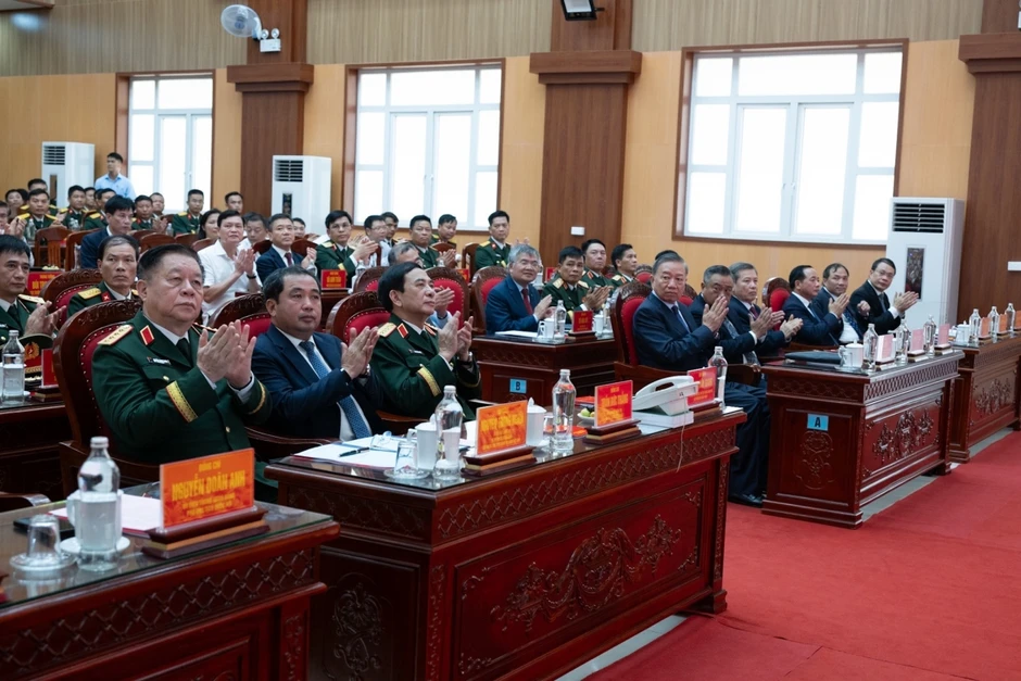 Tổng Bí thư, Chủ tịch nước Tô Lâm thăm Sư đoàn bộ binh cơ giới 308, Quân đoàn 12 Tổng Bí thư, Chủ tịch nước Tô Lâm thăm Sư đoàn bộ binh cơ giới 308, Quân đoàn 12