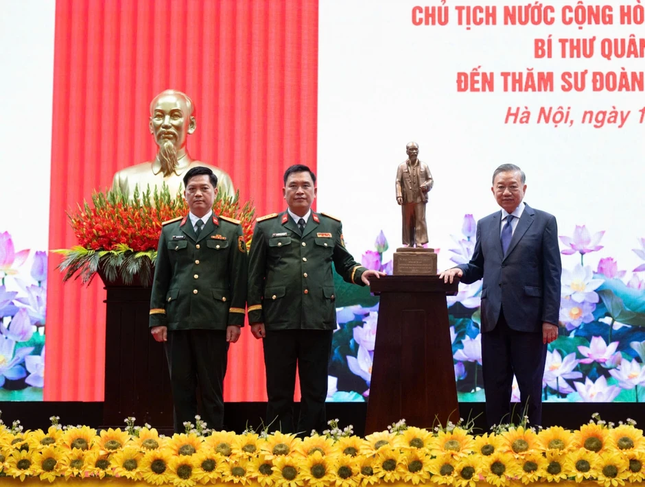Tổng Bí thư, Chủ tịch nước Tô Lâm thăm Sư đoàn bộ binh cơ giới 308, Quân đoàn 12 Tổng Bí thư, Chủ tịch nước Tô Lâm thăm Sư đoàn bộ binh cơ giới 308, Quân đoàn 12