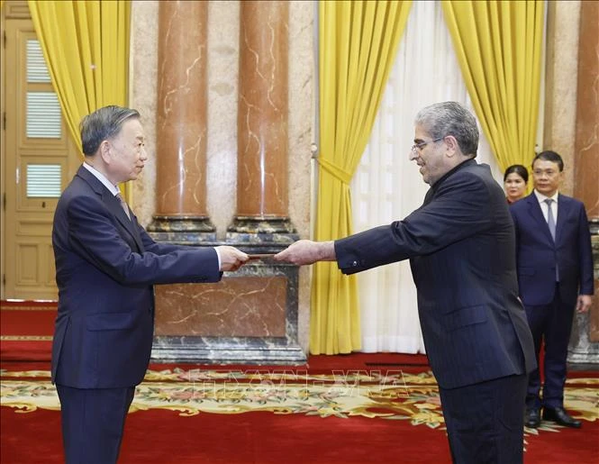 Tổng Bí thư, Chủ tịch nước Tô Lâm tiếp các Đại sứ trình Quốc thư Tổng Bí thư, Chủ tịch nước Tô Lâm tiếp các Đại sứ trình Quốc thư