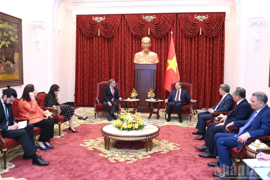 Tổng Bí thư, Chủ tịch nước Tô Lâm tiếp Đại sứ các nước Bỉ, Na Uy, Hà Lan và Brazil chào từ biệt Tổng Bí thư, Chủ tịch nước Tô Lâm tiếp Đại sứ các nước Bỉ, Na Uy, Hà Lan và Brazil chào từ biệt