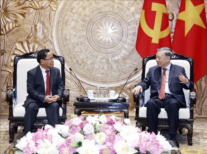 Tổng Bí thư, Chủ tịch nước Tô Lâm tiếp Phó Thủ tướng, Bộ trưởng Tư pháp Lào Tổng Bí thư, Chủ tịch nước Tô Lâm tiếp Phó Thủ tướng, Bộ trưởng Tư pháp Lào