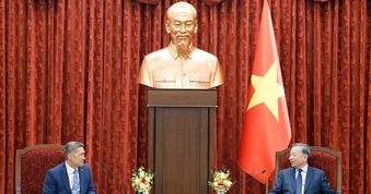 Tổng Bí thư, Chủ tịch nước Tô Lâm tiếp Quyền Bộ trưởng Hải quân Hoa Kỳ Hùng Cao