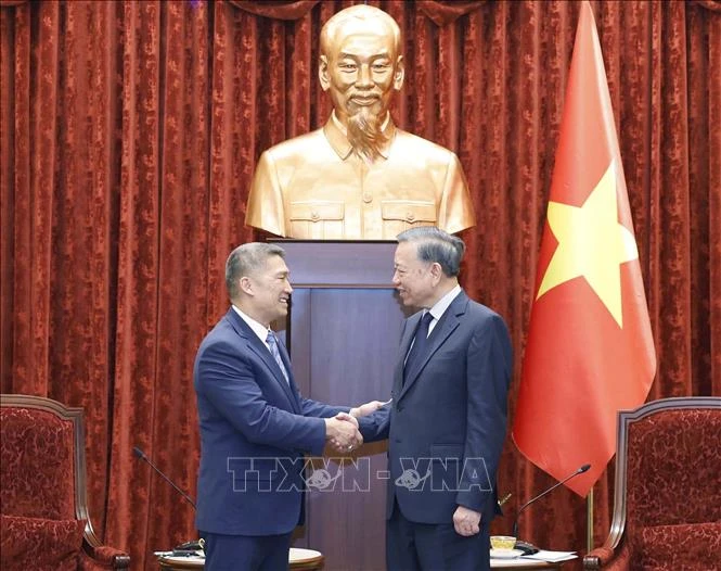 Tổng Bí thư, Chủ tịch nước Tô Lâm tiếp Quyền Bộ trưởng Hải quân Hoa Kỳ Tổng Bí thư, Chủ tịch nước Tô Lâm tiếp Quyền Bộ trưởng Hải quân Hoa Kỳ