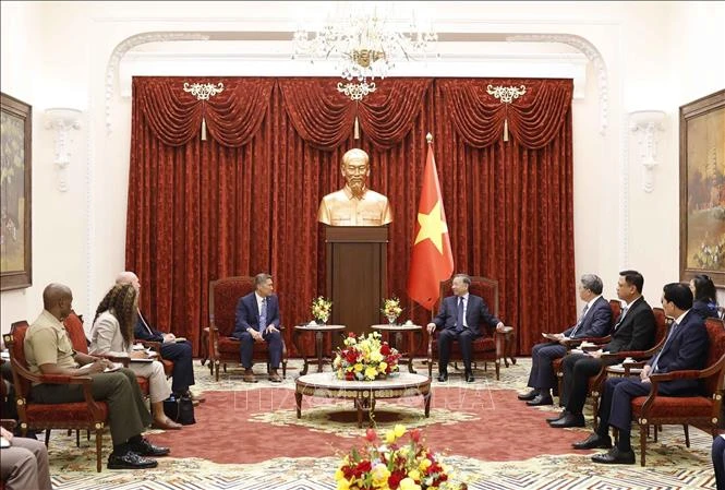 Tổng Bí thư, Chủ tịch nước Tô Lâm tiếp Quyền Bộ trưởng Hải quân Hoa Kỳ Tổng Bí thư, Chủ tịch nước Tô Lâm tiếp Quyền Bộ trưởng Hải quân Hoa Kỳ