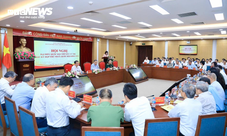 Tổng Bí thư, Chủ tịch nước Tô Lâm tiếp xúc cử tri 10 phường của Hà Nội Tổng Bí thư, Chủ tịch nước Tô Lâm tiếp xúc cử tri 10 phường của Hà Nội