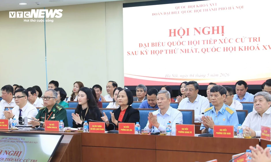 Tổng Bí thư, Chủ tịch nước Tô Lâm tiếp xúc cử tri 10 phường của Hà Nội Tổng Bí thư, Chủ tịch nước Tô Lâm tiếp xúc cử tri 10 phường của Hà Nội