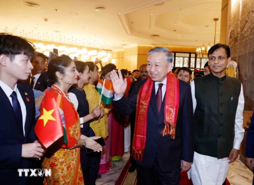 Tổng Bí thư, Chủ tịch nước Tô Lâm tới New Delhi, bắt đầu thăm cấp Nhà nước Cộng hòa Ấn Độ Tổng Bí thư, Chủ tịch nước Tô Lâm tới New Delhi, bắt đầu thăm cấp Nhà nước Cộng hòa Ấn Độ