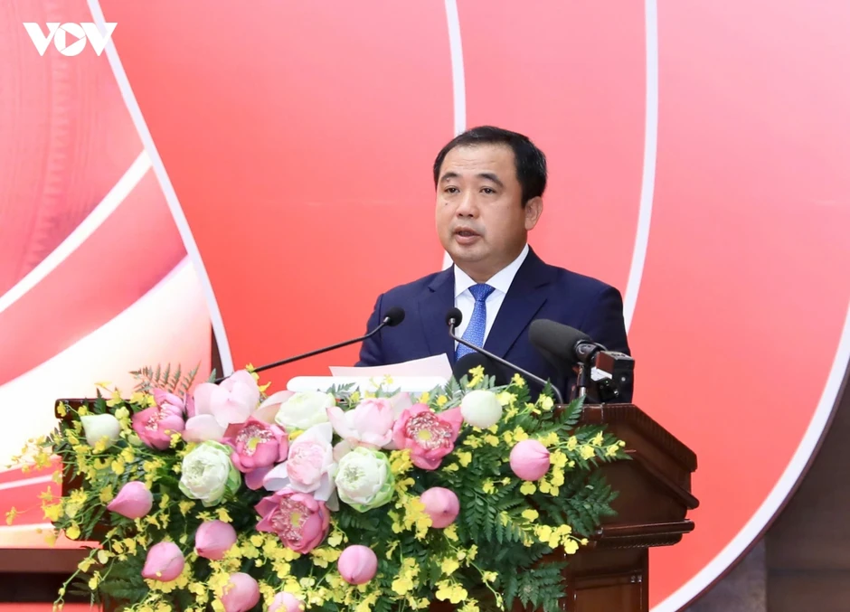 Tổng Bí thư, Chủ tịch nước Tô Lâm trao tặng Huy hiệu Đảng cho đảng viên lão thành tại Hà Nội Tổng Bí thư, Chủ tịch nước Tô Lâm trao tặng Huy hiệu Đảng cho đảng viên lão thành tại Hà Nội