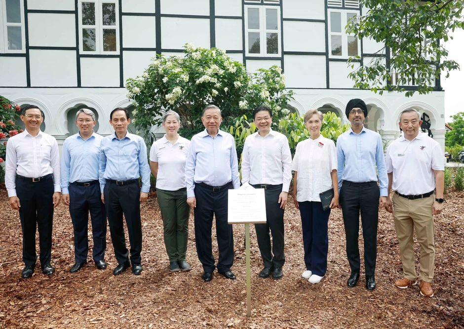 Tổng Bí thư, Chủ tịch nước Tô Lâm trồng cây tại Vườn Bách thảo Singapore Tổng Bí thư, Chủ tịch nước Tô Lâm trồng cây tại Vườn Bách thảo Singapore