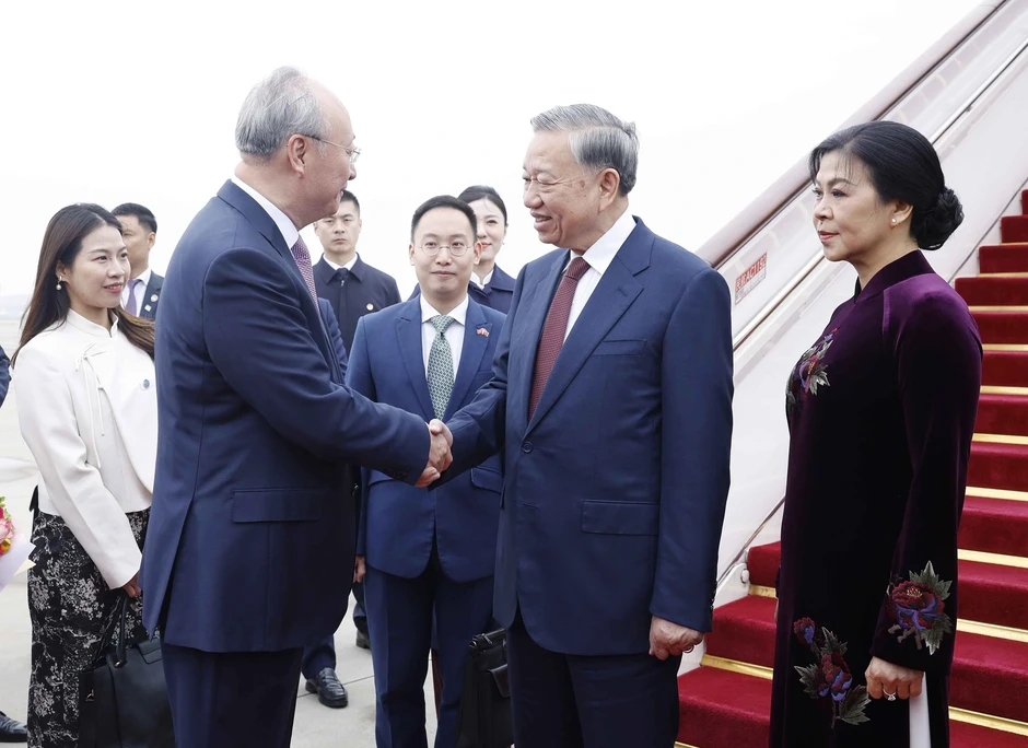 Tổng Bí thư, Chủ tịch nước Tô Lâm và Phu nhân đến Bắc Kinh, bắt đầu thăm cấp Nhà nước đến Trung Quốc Tổng Bí thư, Chủ tịch nước Tô Lâm và Phu nhân đến Bắc Kinh, bắt đầu thăm cấp Nhà nước đến Trung Quốc