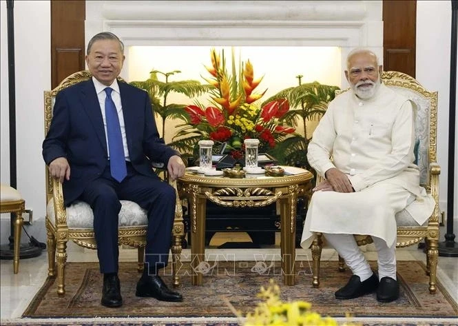 Tổng Bí thư, Chủ tịch nước Tô Lâm và Thủ tướng Ấn Độ Narendra Modi gặp hẹp Tổng Bí thư, Chủ tịch nước Tô Lâm và Thủ tướng Ấn Độ Narendra Modi gặp hẹp