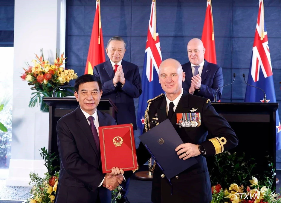 Tổng Bí thư, Chủ tịch nước Tô Lâm và Thủ tướng New Zealand gặp gỡ báo chí, chứng kiến trao văn kiện hợp tác Tổng Bí thư, Chủ tịch nước Tô Lâm và Thủ tướng New Zealand gặp gỡ báo chí, chứng kiến trao văn kiện hợp tác