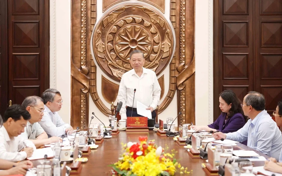 Tổng Bí thư, Chủ tịch nước Tô Lâm: Văn phòng Chủ tịch nước phải rà soát, sắp xếp lại bộ máy, biên chế, vị trí việc làm Tổng Bí thư, Chủ tịch nước Tô Lâm: Văn phòng Chủ tịch nước phải rà soát, sắp xếp lại bộ máy, biên chế, vị trí việc làm