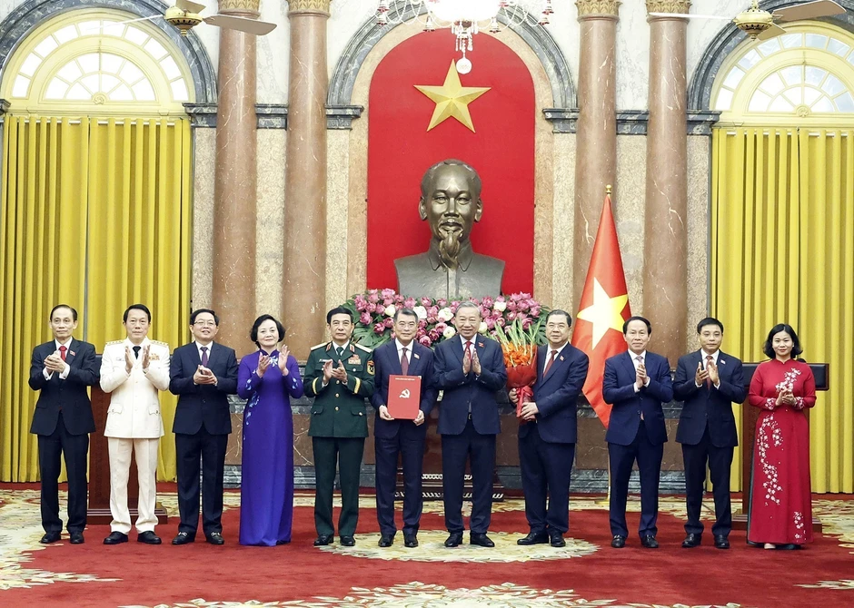 Tổng Bí thư, Chủ tịch nước trao quyết định bổ nhiệm các Phó Thủ tướng, Bộ trưởng Tổng Bí thư, Chủ tịch nước trao quyết định bổ nhiệm các Phó Thủ tướng, Bộ trưởng