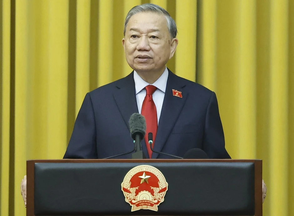 Tổng Bí thư, Chủ tịch nước trao quyết định bổ nhiệm các thành viên Chính phủ Tổng Bí thư, Chủ tịch nước trao quyết định bổ nhiệm các thành viên Chính phủ