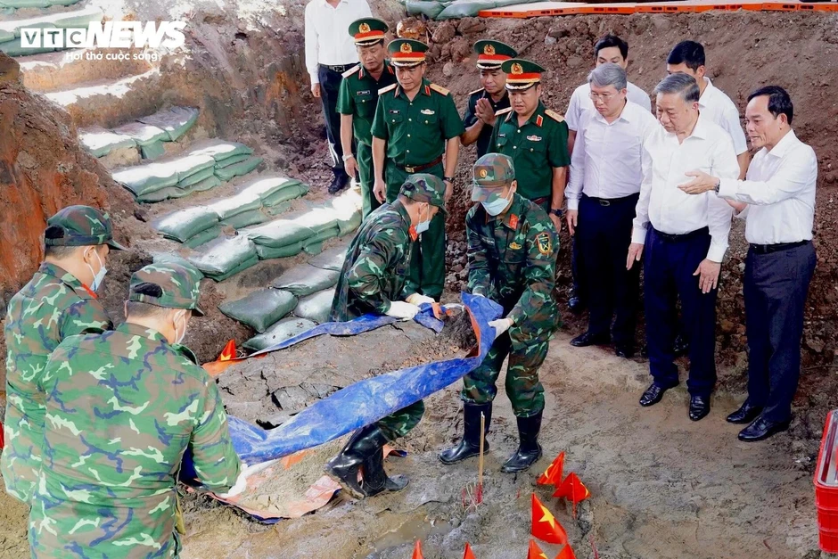 Tổng Bí thư, Chủ tịch nước: Triển khai Chiến dịch 500 ngày đêm tìm kiếm hài cốt liệt sĩ với quy mô lớn hơn Tổng Bí thư, Chủ tịch nước: Triển khai Chiến dịch 500 ngày đêm tìm kiếm hài cốt liệt sĩ với quy mô lớn hơn