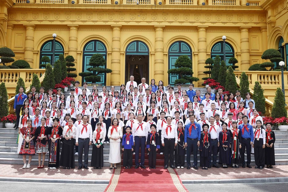 Tổng Bí thư, Chủ tịch nước: Tuyệt đối không để bạo lực, bắt nạt trong trường học Tổng Bí thư, Chủ tịch nước: Tuyệt đối không để bạo lực, bắt nạt trong trường học