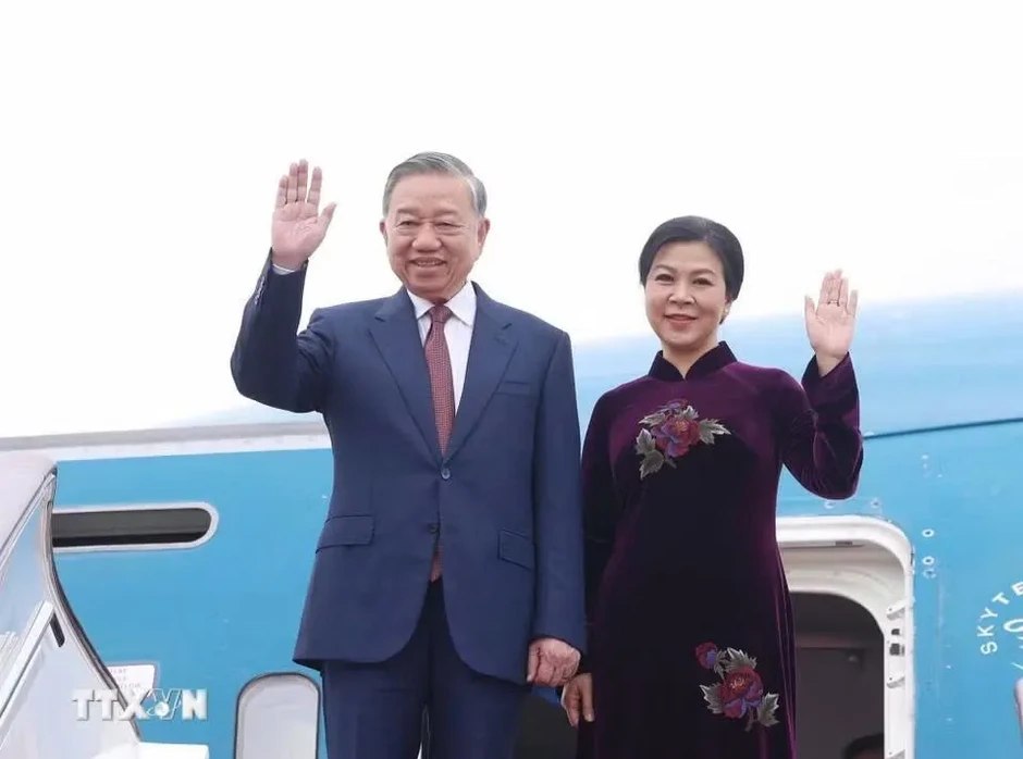 Tổng Bí thư, Chủ tịch nước và Phu nhân bắt đầu thăm cấp Nhà nước đến Trung Quốc Tổng Bí thư, Chủ tịch nước và Phu nhân bắt đầu thăm cấp Nhà nước đến Trung Quốc