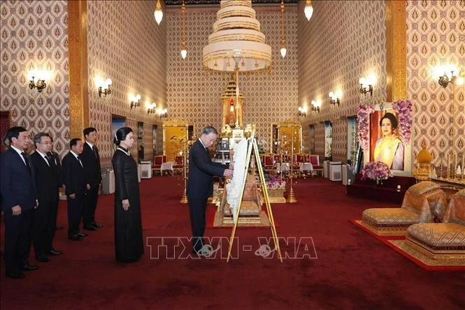 Tổng Bí thư, Chủ tịch nước và Phu nhân hội kiến Nhà Vua Thái Lan và Hoàng hậu Tổng Bí thư, Chủ tịch nước và Phu nhân hội kiến Nhà Vua Thái Lan và Hoàng hậu