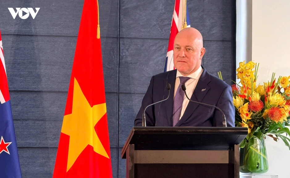 Tổng Bí thư, Chủ tịch nước và Thủ tướng New Zealand gặp gỡ báo chí, chứng kiến trao văn kiện hợp tác Tổng Bí thư, Chủ tịch nước và Thủ tướng New Zealand gặp gỡ báo chí, chứng kiến trao văn kiện hợp tác
