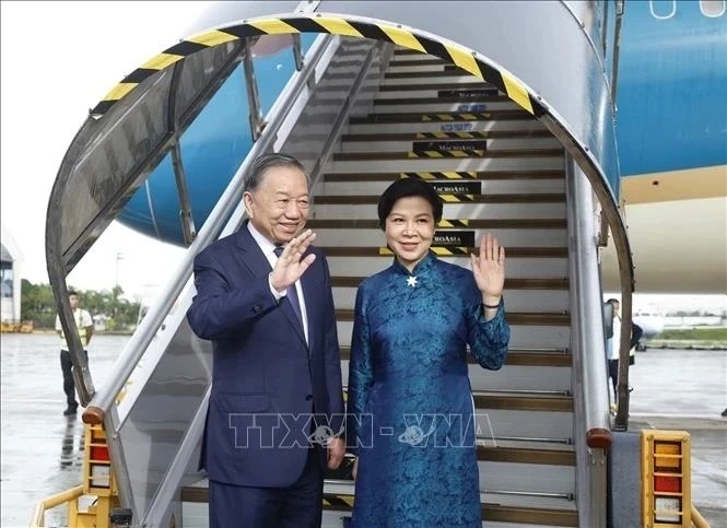 Tổng Bí thư, Chủ tịch nước về đến Hà Nội, kết thúc chuyến thăm 3 nước Đông Nam Á Tổng Bí thư, Chủ tịch nước về đến Hà Nội, kết thúc chuyến thăm 3 nước Đông Nam Á