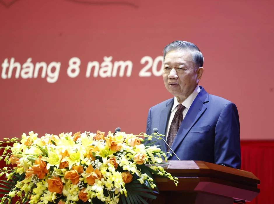 Tổng Bí thư, Chủ tịch nước: Vị trí càng cao, yêu cầu tự học, tự soi, tự sửa càng cao Tổng Bí thư, Chủ tịch nước: Vị trí càng cao, yêu cầu tự học, tự soi, tự sửa càng cao