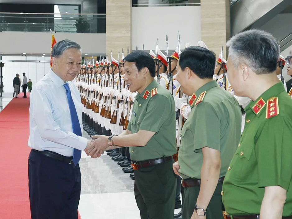 Tổng Bí thư, Chủ tịch nước: Xây dựng lực lượng Cảnh sát nhân dân đáp ứng yêu cầu trong tình hình mới Tổng Bí thư, Chủ tịch nước: Xây dựng lực lượng Cảnh sát nhân dân đáp ứng yêu cầu trong tình hình mới