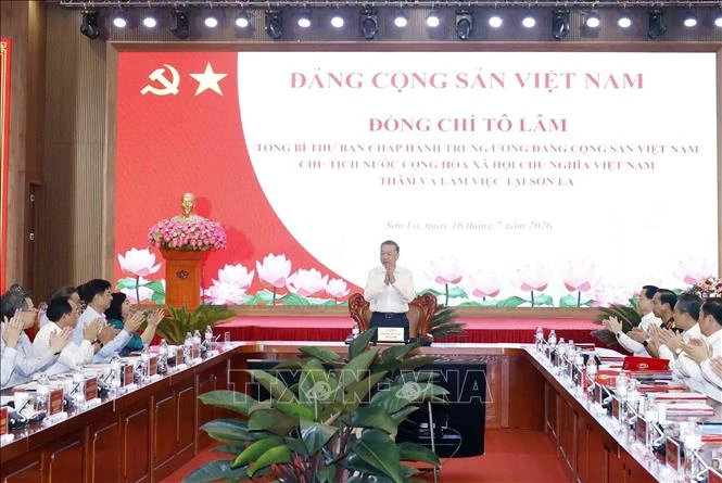 Tổng Bí thư, Chủ tịch nước: Xây dựng Sơn La thành trung tâm nông nghiệp sinh thái, du lịch đặc sắc Tây Bắc Tổng Bí thư, Chủ tịch nước: Xây dựng Sơn La thành trung tâm nông nghiệp sinh thái, du lịch đặc sắc Tây Bắc
