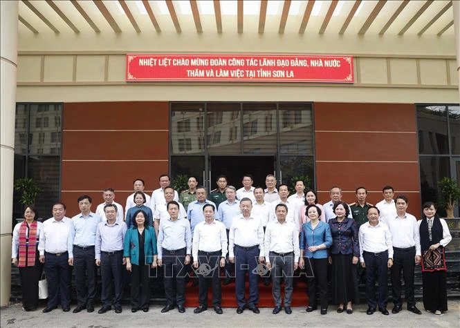 Tổng Bí thư, Chủ tịch nước: Xây dựng Sơn La thành trung tâm nông nghiệp sinh thái, du lịch đặc sắc Tây Bắc Tổng Bí thư, Chủ tịch nước: Xây dựng Sơn La thành trung tâm nông nghiệp sinh thái, du lịch đặc sắc Tây Bắc
