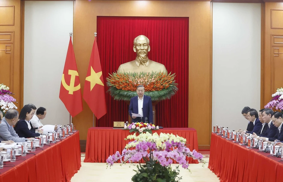 Tổng Bí thư chủ trì cuộc họp đầu tiên của Ban chỉ đạo tổng kết 100 năm Đảng lãnh đạo