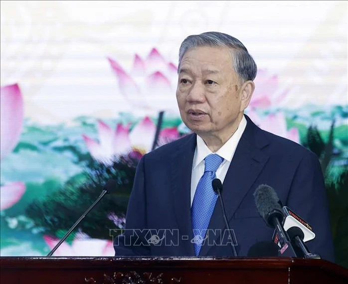Tổng Bí thư: Đầu tư nguồn lực, nghiên cứu, chế tạo các loại vũ khí, trang bị kỹ thuật hiện đại Tổng Bí thư: Đầu tư nguồn lực, nghiên cứu, chế tạo các loại vũ khí, trang bị kỹ thuật hiện đại