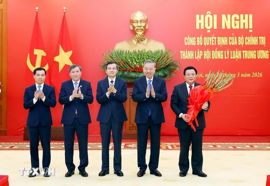 Tổng Bí thư dự hội nghị công bố thành lập Hội đồng Lý luận Trung ương Tổng Bí thư dự hội nghị công bố thành lập Hội đồng Lý luận Trung ương