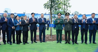 Tổng Bí thư dự lễ phát động 'Tết trồng cây đời đời nhớ ơn Bác Hồ'