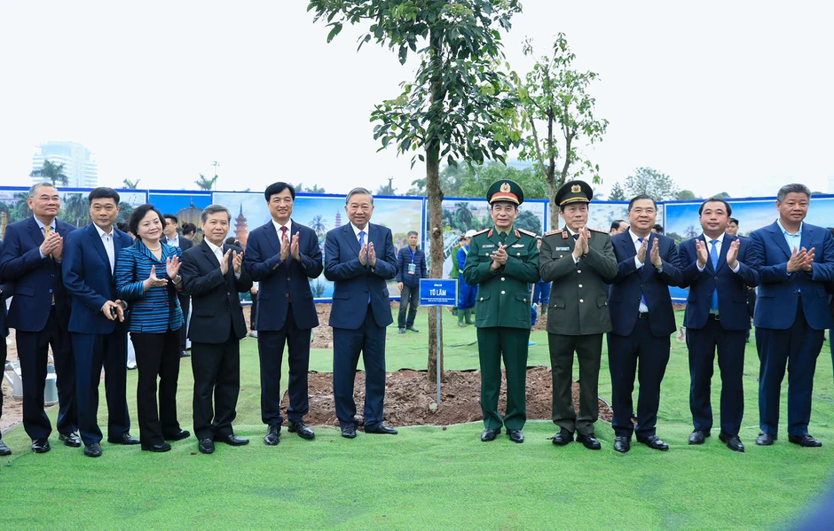 Tổng Bí thư dự lễ phát động 'Tết trồng cây đời đời nhớ ơn Bác Hồ'