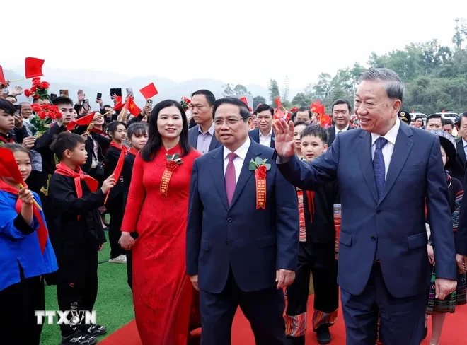 Tổng Bí thư: Đưa Trường Phổ thông nội trú thành "cột mốc mềm" về giáo dục vùng biên Tổng Bí thư: Đưa Trường Phổ thông nội trú thành "cột mốc mềm" về giáo dục vùng biên