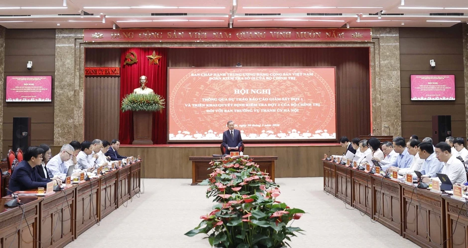 Tổng Bí thư: Hà Nội không được phép chững lại, càng không được chùng xuống Tổng Bí thư: Hà Nội không được phép chững lại, càng không được chùng xuống