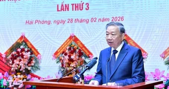 Tổng Bí thư: Hải quân là điểm tựa vững chắc cho ngư dân vươn khơi bám biển