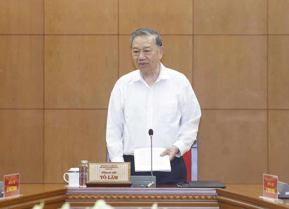 Tổng Bí thư: Tái cơ cấu nền kinh tế, 'cởi trói' tư duy cũ Tổng Bí thư: Tái cơ cấu nền kinh tế, 'cởi trói' tư duy cũ