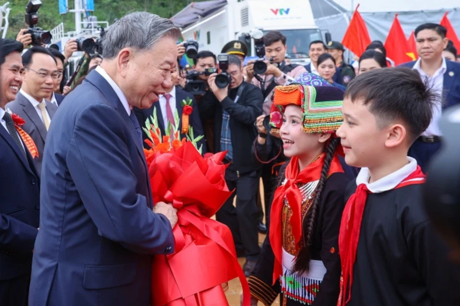 Tổng Bí thư, Thủ tướng dự khởi công 121 trường nội trú biên giới - Báo TinVina Tổng Bí thư, Thủ tướng dự khởi công 121 trường nội trú biên giới - Báo TinVina