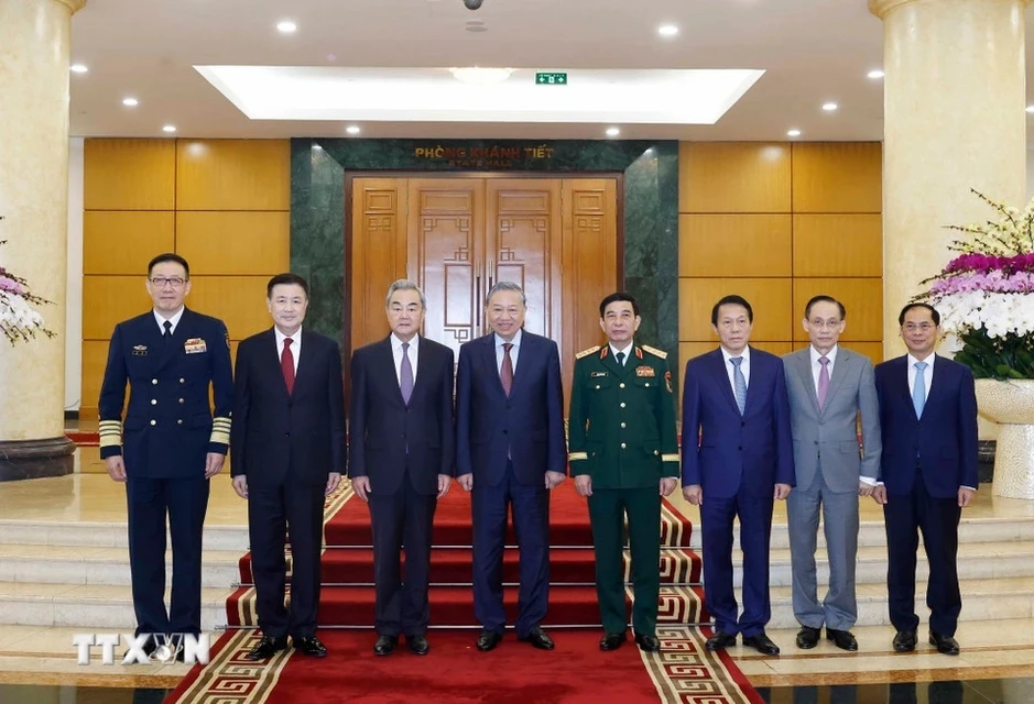 Tổng Bí thư tiếp Bộ trưởng các Bộ Ngoại giao, Quốc phòng, Công an Trung Quốc Tổng Bí thư tiếp Bộ trưởng các Bộ Ngoại giao, Quốc phòng, Công an Trung Quốc