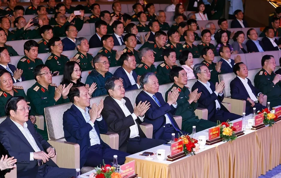 Tổng Bí thư Tô Lâm dự chương trình nghệ thuật "Thanh âm dưới ánh mặt trời"