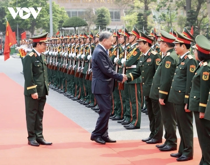 Tổng Bí thư Tô Lâm: Luôn quán triệt sâu sắc quan điểm lấy người bệnh làm trung tâm Tổng Bí thư Tô Lâm: Luôn quán triệt sâu sắc quan điểm lấy người bệnh làm trung tâm