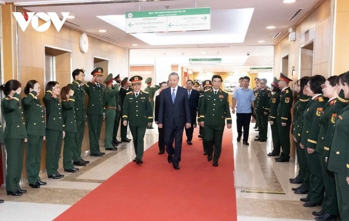 Tổng Bí thư Tô Lâm: Luôn quán triệt sâu sắc quan điểm lấy người bệnh làm trung tâm Tổng Bí thư Tô Lâm: Luôn quán triệt sâu sắc quan điểm lấy người bệnh làm trung tâm